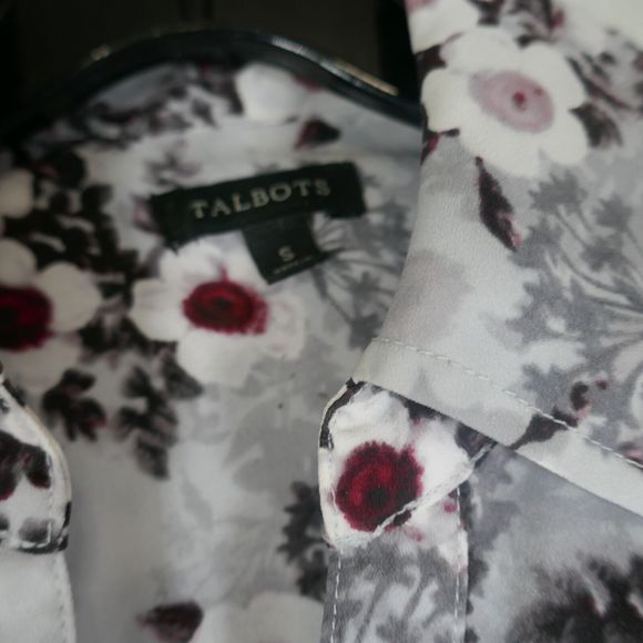 Talbots Long Sleeve Roll-Tab Blouse Gray Floral Full Button Collared Shirt Small - Picture 5 of 12